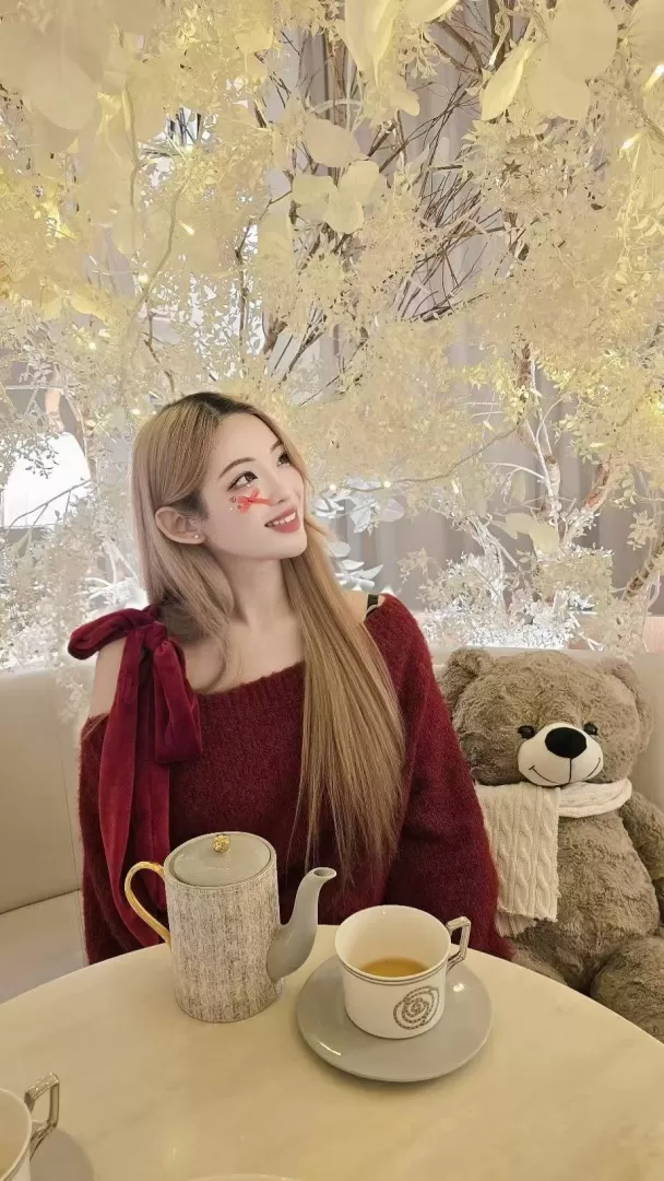 羞涩的声乐老师《小爱》声音好听 颜值天花板